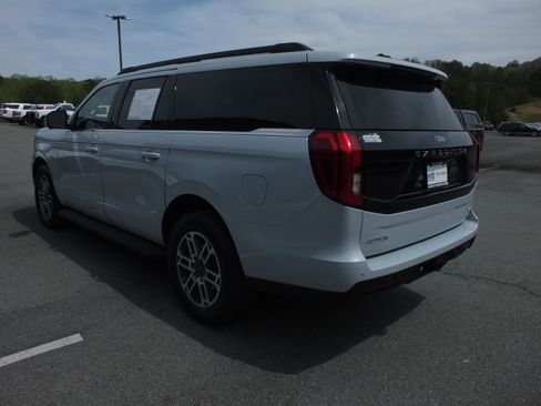 Used 2025 Ford Expedition Max Active RWD image 5
