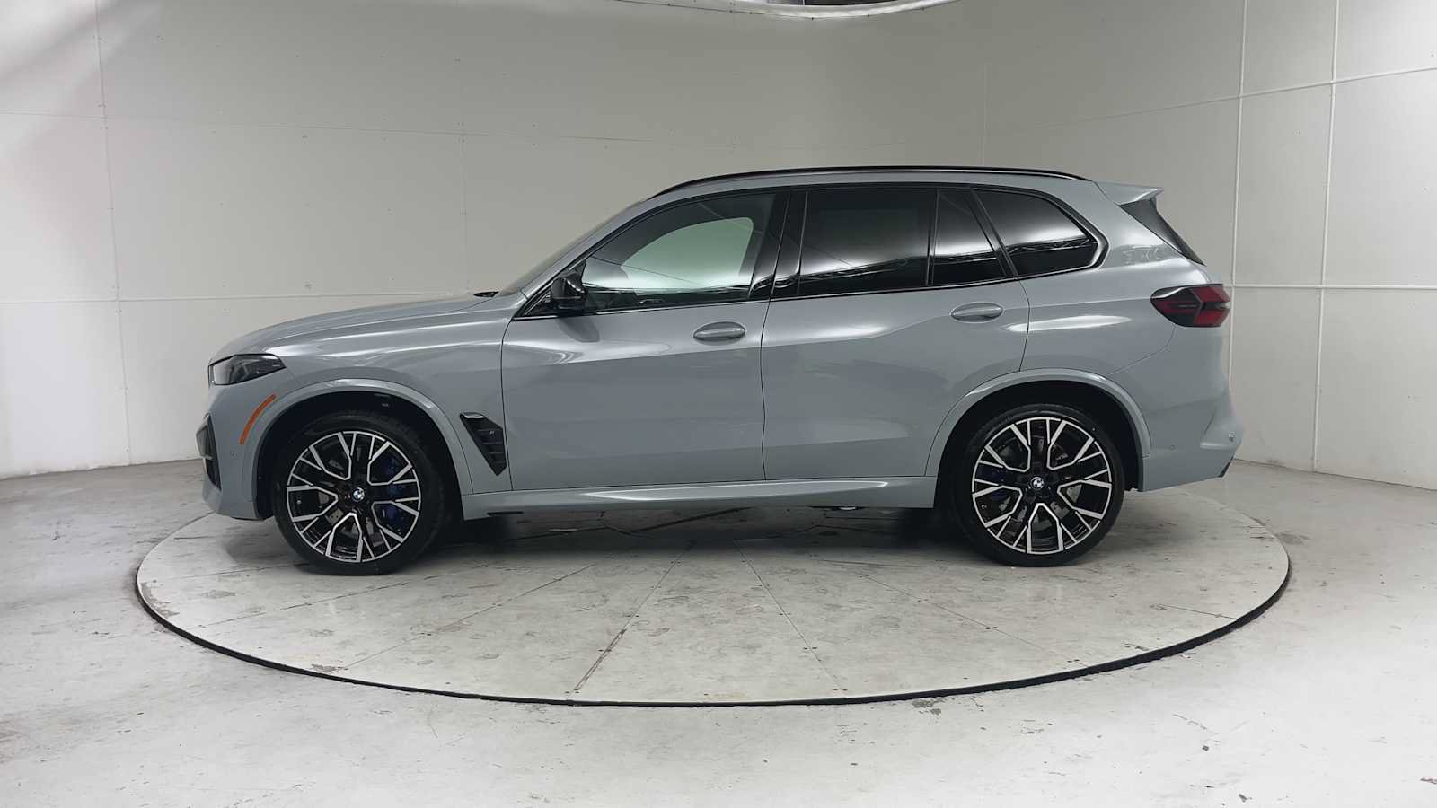 New 2026 BMW X5 M Competition w/ Executive Package AWD/4WD image 5