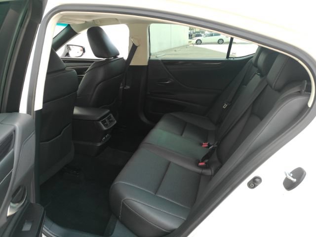 Used 2020 Lexus ES 350 w/ Premium Package FWD image 17