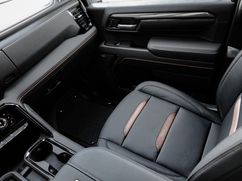 New 2026 GMC Sierra 2500 AT4 w/ AT4 Premium Plus Package image 38