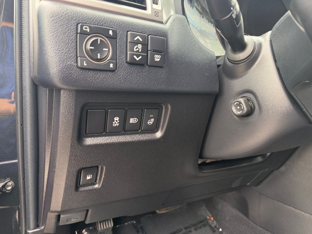 Used 2023 Lexus GX 460 Premium w/ Premium Package AWD/4WD image 20
