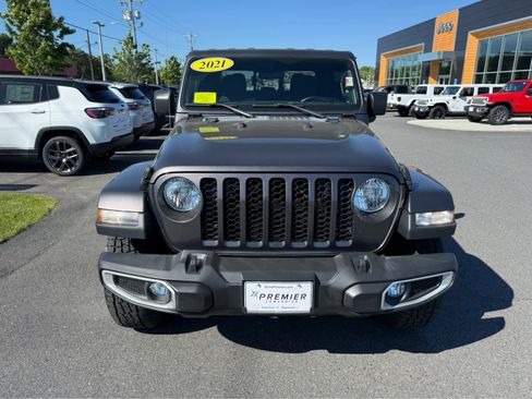 Used 2021 Jeep Gladiator Sport AWD/4WD image 2
