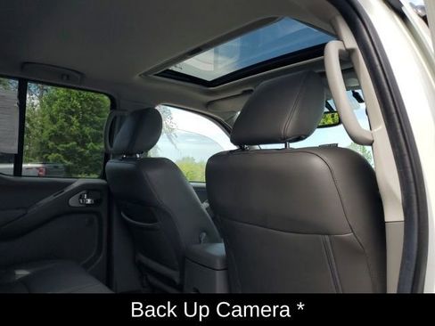 Used 2019 Nissan Frontier SL AWD/4WD image 14