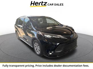 Used 2025 Toyota Sienna XLE FWD video 1