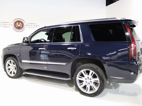 Used 2020 Cadillac Escalade Luxury image 34