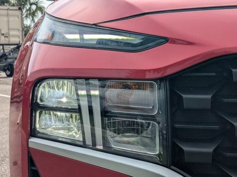 Used 2023 Hyundai Santa Fe SEL FWD image 11