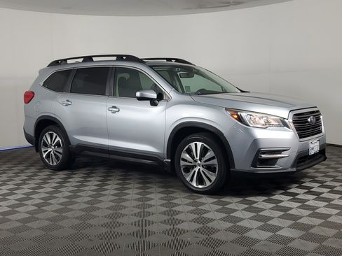 Used 2020 Subaru Ascent Premium w/ Sport Package image 2