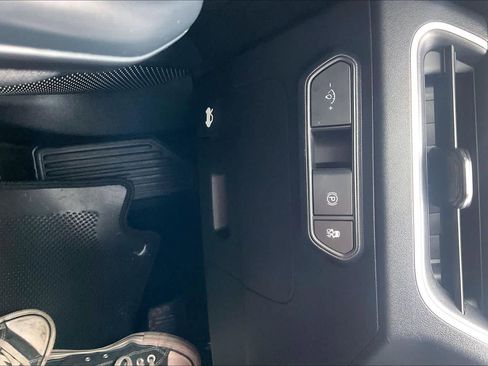 Used 2025 Kia K4 LXS image 30