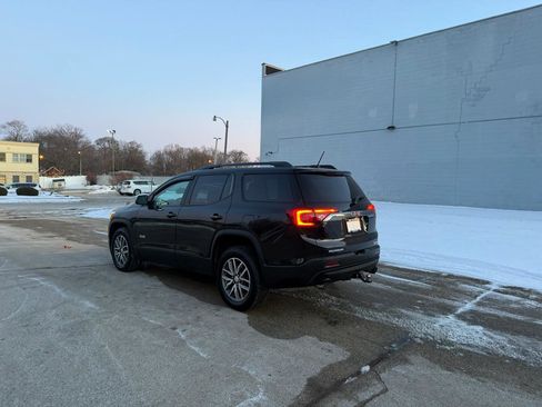 Used 2017 GMC Acadia SLE w/ Driver Alert Package I image 5