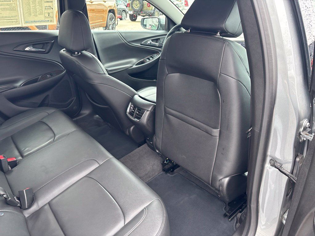 Used 2024 Chevrolet Malibu LT FWD image 17