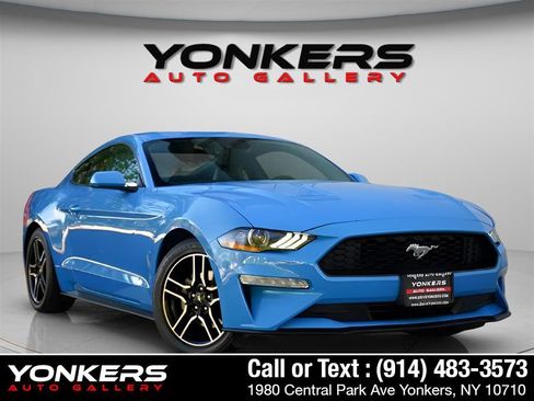 Used 2023 Ford Mustang Premium image 4