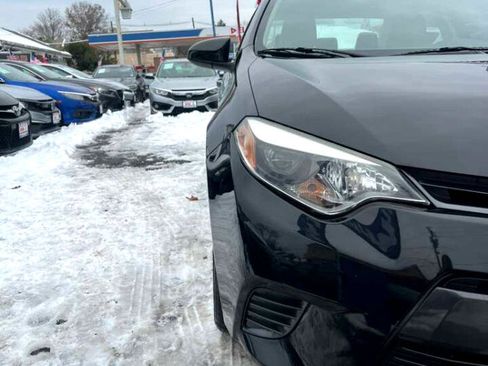 Used 2016 Toyota Corolla LE image 2