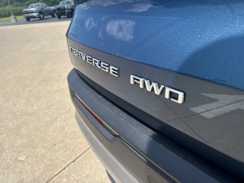 Used 2026 Chevrolet Traverse LT AWD/4WD image 7