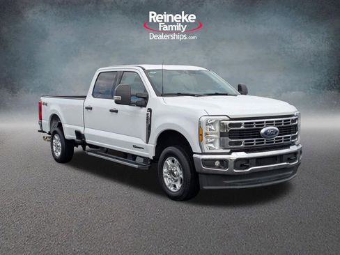 Used 2025 Ford F250 XLT image 3