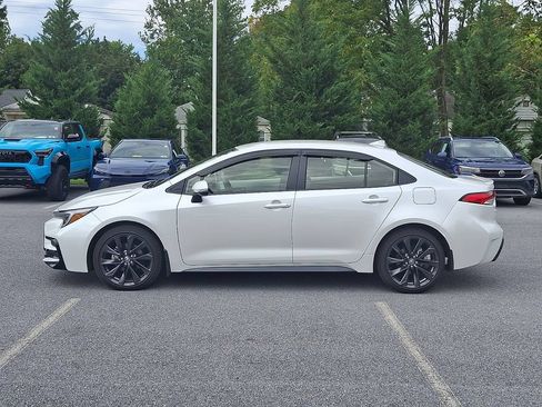 Used 2026 Toyota Corolla SE w/ SE Premium Package FWD image 8