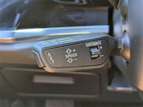 Used 2019 Audi Q3 2.0T Prestige w/ Prestige Package image 31