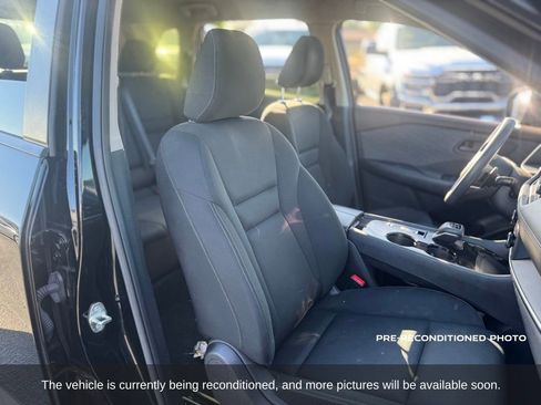 Used 2023 Nissan Rogue S FWD image 13