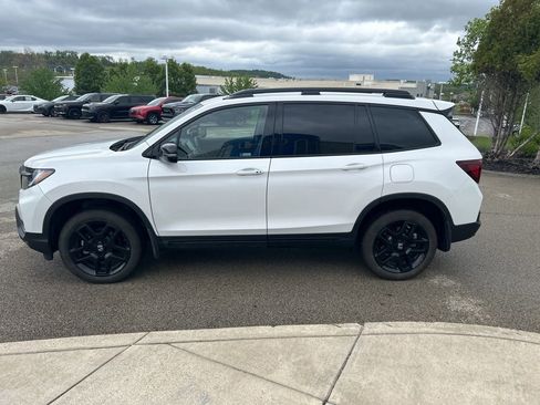 Used 2024 Honda Passport Black Edition image 5