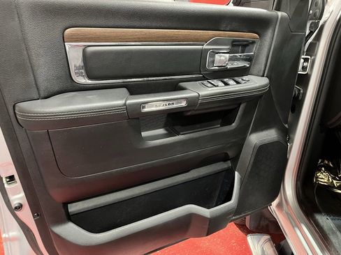 Used 2017 RAM 3500 Laramie image 19