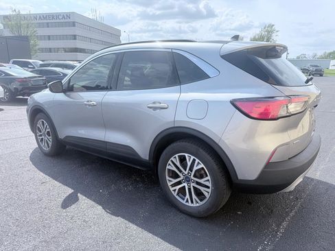 Used 2022 Ford Escape SEL w/ Technology Package image 3