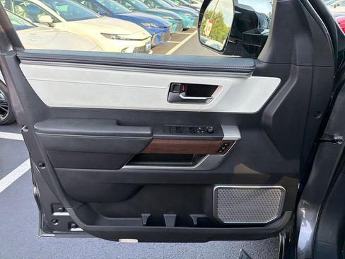 Used 2025 Toyota Tundra Capstone AWD/4WD image 18