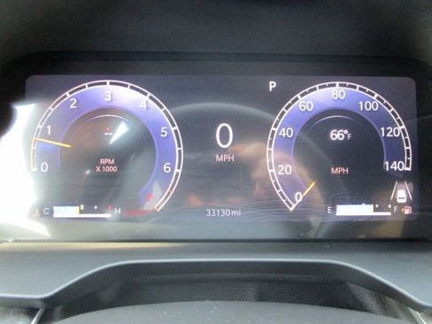 Used 2024 Jeep Grand Cherokee Limited image 18