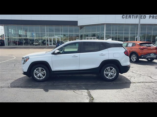 Certified 2024 GMC Terrain SLE FWD image 5