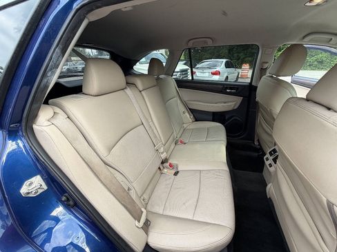 Used 2015 Subaru Outback 2.5i Limited AWD/4WD image 11
