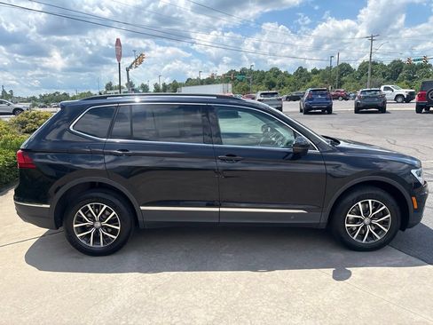 Used 2020 Volkswagen Tiguan SE w/ Panoramic Sunroof Package AWD/4WD image 5
