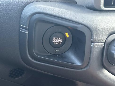 Used 2024 Jeep Wrangler Unlimited Sahara AWD/4WD image 37