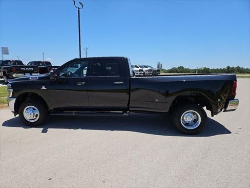 New 2026 RAM 3500 Tradesman AWD/4WD image 33
