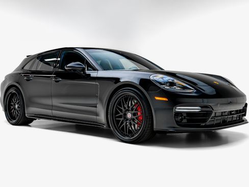 Used 2023 Porsche Panamera GTS AWD/4WD image 5