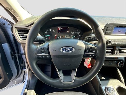 Used 2022 Ford Escape S image 12