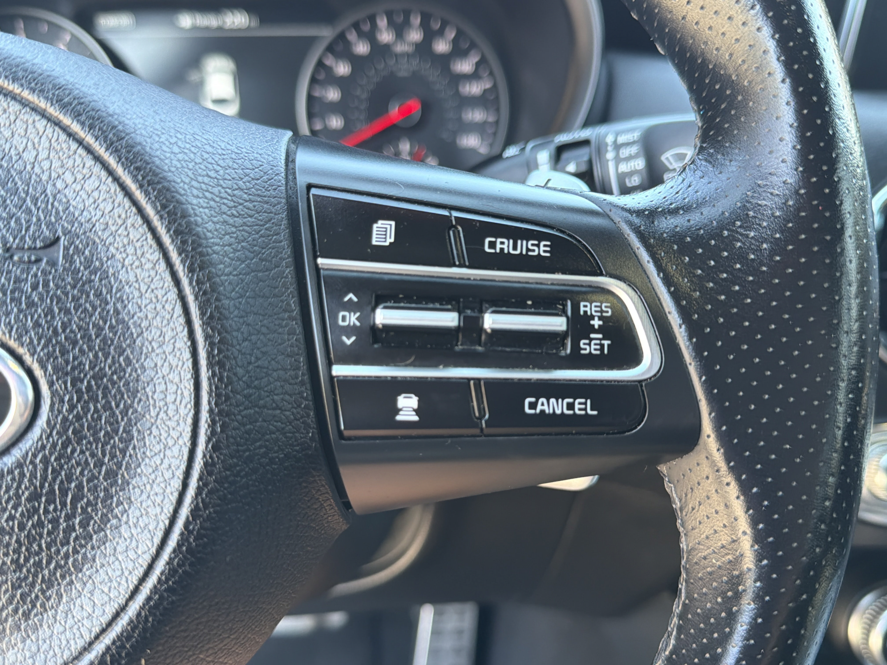 Used 2020 Kia Stinger GT2 AWD/4WD image 12