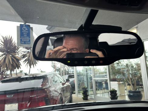 Used 2017 Buick Enclave Premium w/ Experience Buick Package image 22