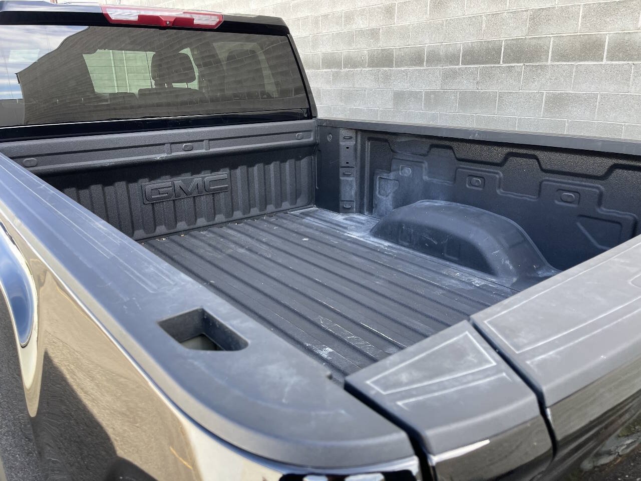 Used 2026 GMC Sierra 2500 AT4 AWD/4WD image 9