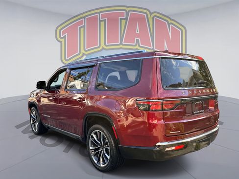 Used 2023 Jeep Wagoneer Series III w/ Premium Group I AWD/4WD image 3
