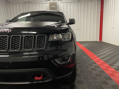 Used 2020 Jeep Grand Cherokee Trailhawk image 9