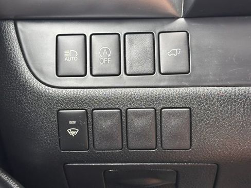 Used 2018 Toyota Highlander XLE AWD/4WD image 18