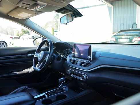 Used 2022 Nissan Altima 2.5 SR w/ Midnight Edition Package image 35