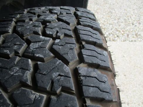 Used 2024 Chevrolet Silverado 2500 LT w/ Convenience Package image 23