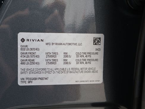 Used 2023 Rivian R1S Adventure AWD/4WD image 32