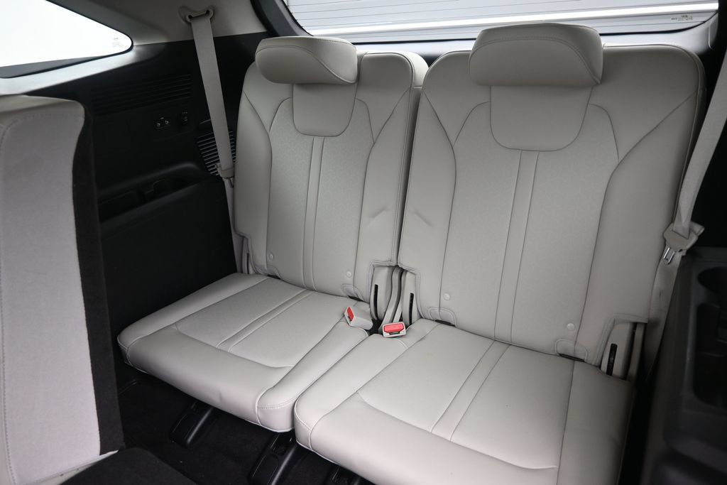 Used 2021 Kia Sorento S FWD image 15