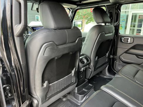 Used 2024 Jeep Wrangler Unlimited Rubicon 392 AWD/4WD image 17