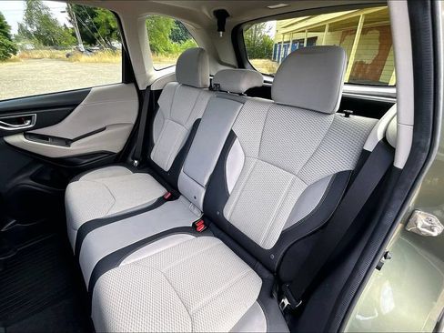 Used 2019 Subaru Forester Premium w/ All-Weather Package AWD/4WD image 21