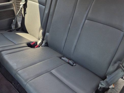 Used 2005 Honda Pilot EX-L image 11