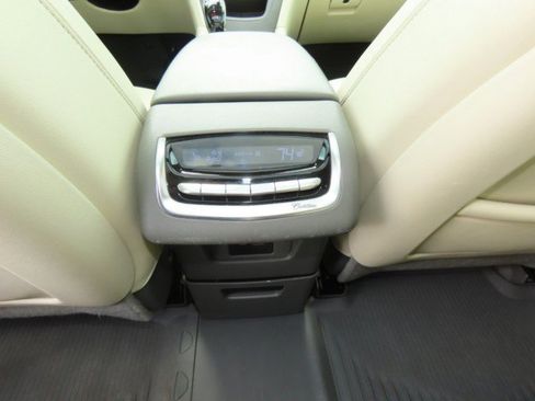 Used 2021 Cadillac XT6 Premium Luxury image 38