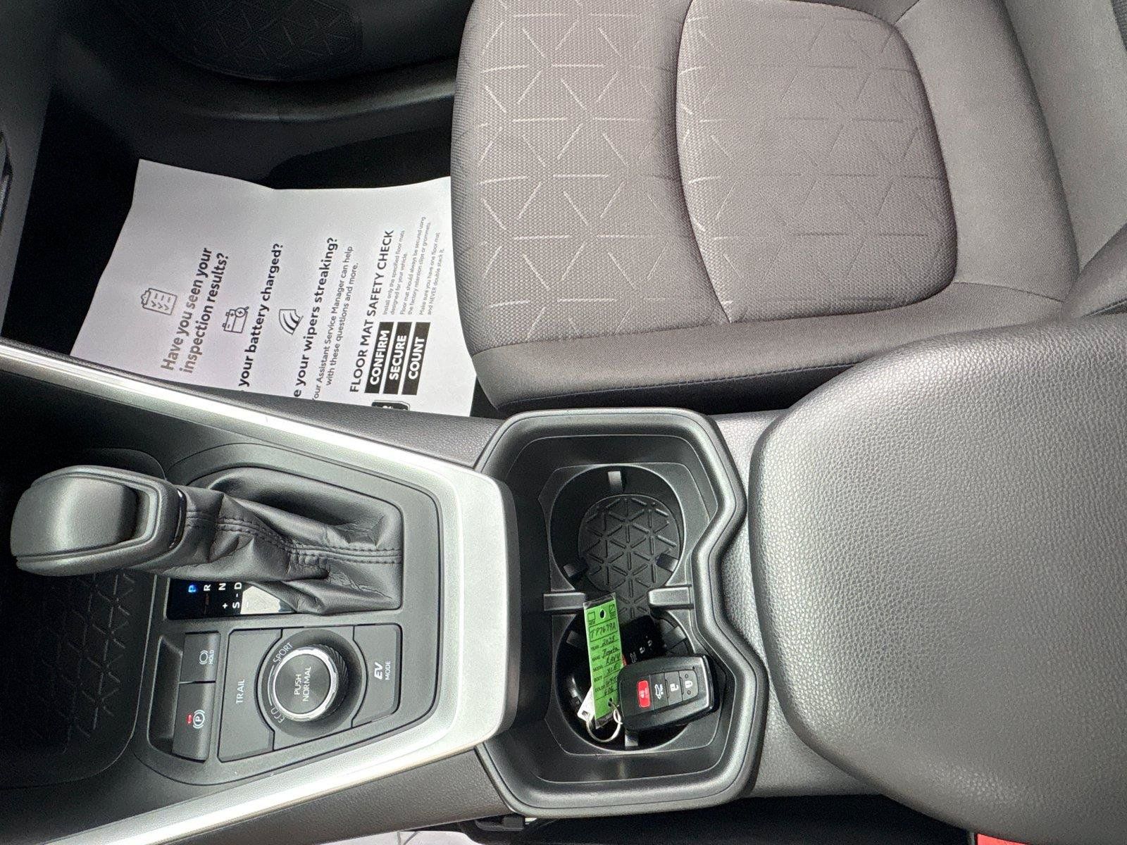 Used 2025 Toyota RAV4 XLE w/ Convenience Package AWD/4WD image 30