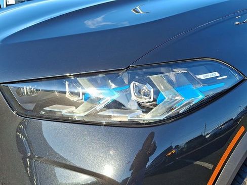 Certified 2025 BMW X5 xDrive40i w/ Premium Package image 9