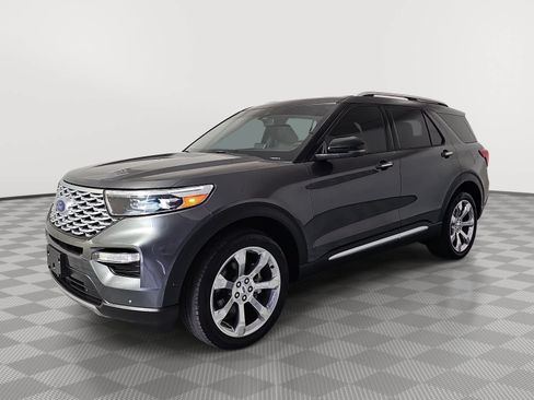 Used 2020 Ford Explorer Platinum w/ Premium Technology Package AWD/4WD image 4